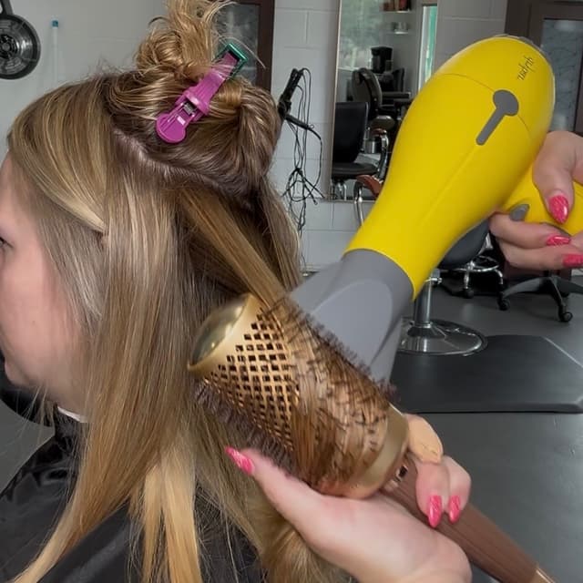 Blowout Clib at Lux Spa Collective in Encinitas, CA